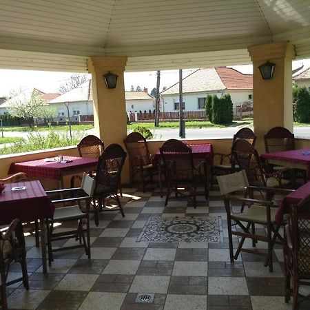 Fonix Fogado Hotel Lenti Ngoại thất bức ảnh