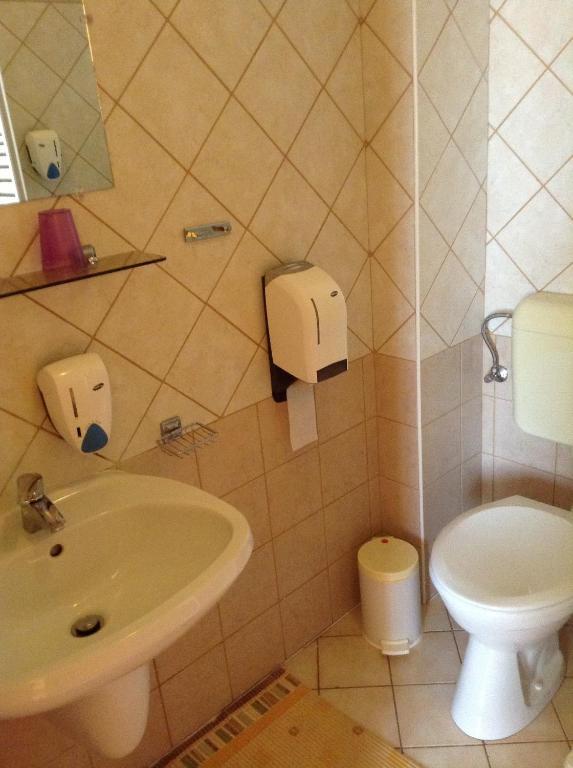 Fonix Fogado Hotel Lenti Phòng bức ảnh