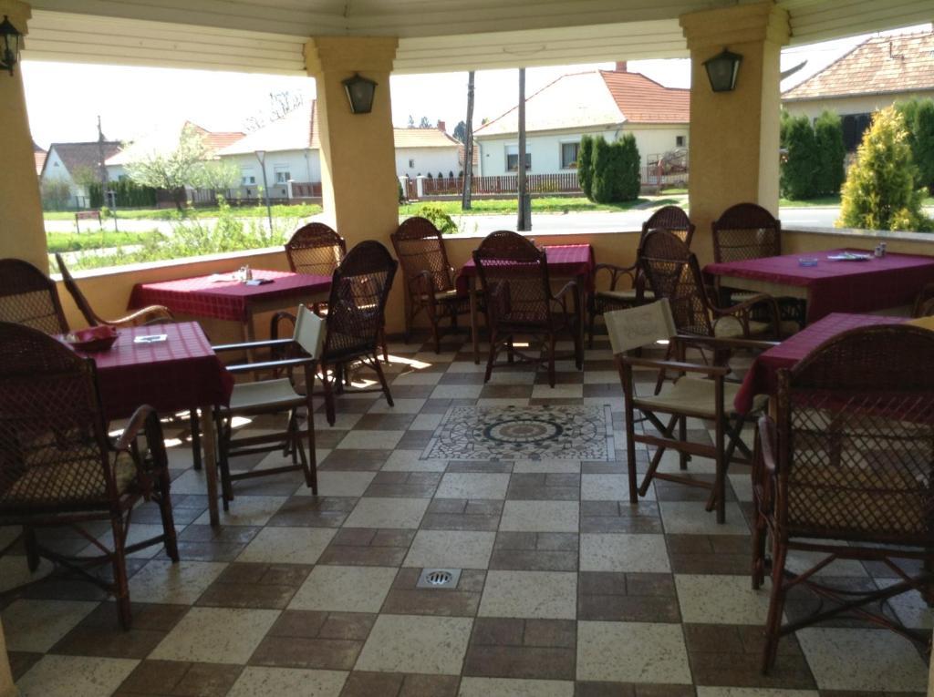 Fonix Fogado Hotel Lenti Ngoại thất bức ảnh